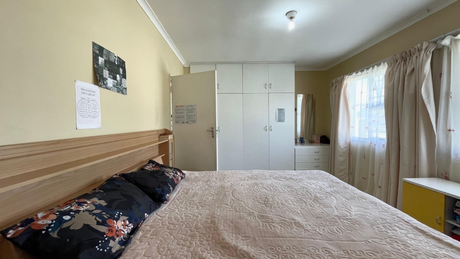 6 Bedroom Property for Sale in Onverwacht Western Cape